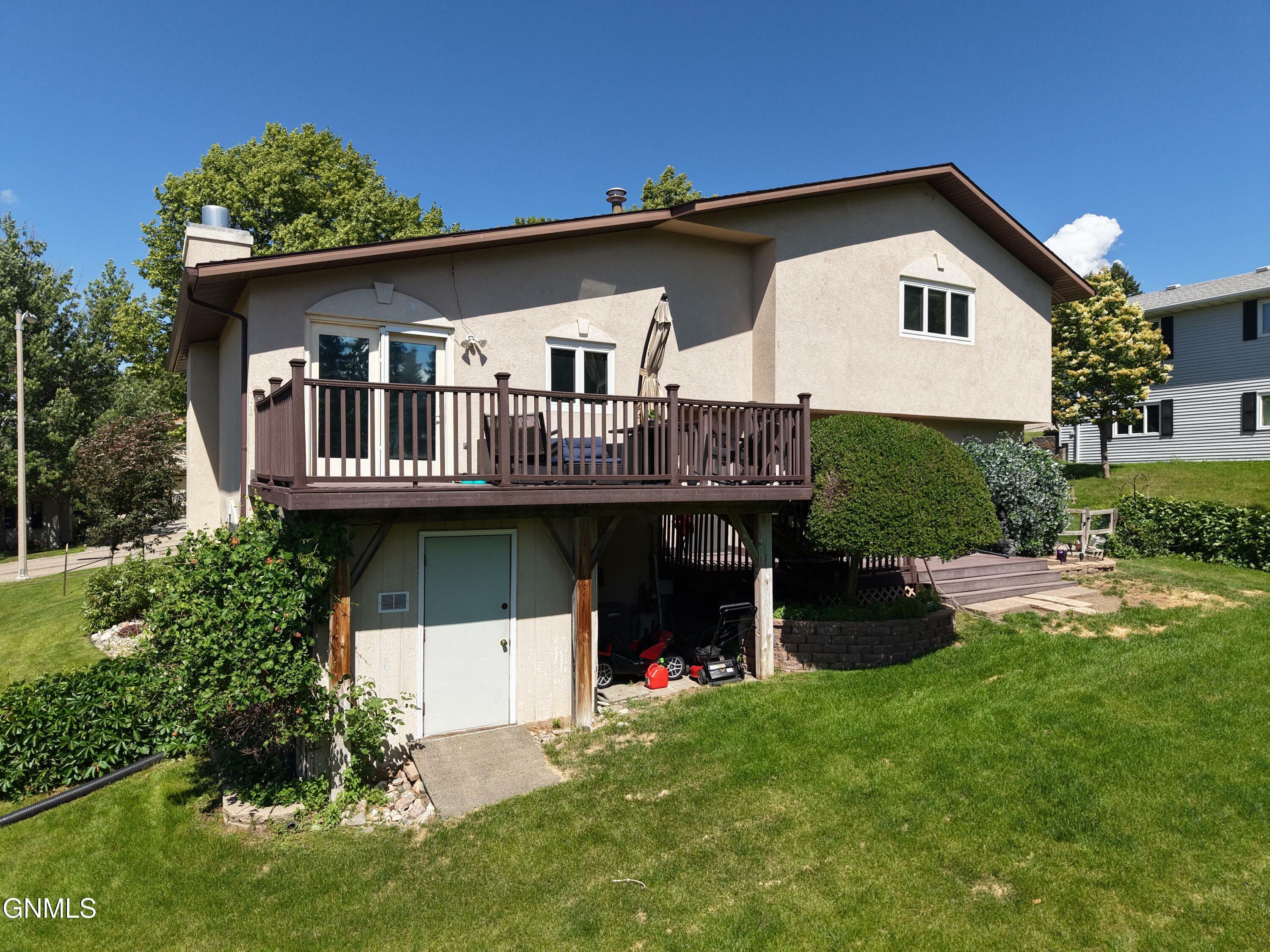 Property Photo:  2421 Laforest Avenue  ND 58501 