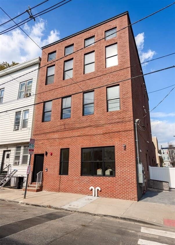 Property Photo:  78 Paterson St 2  NJ 07307 