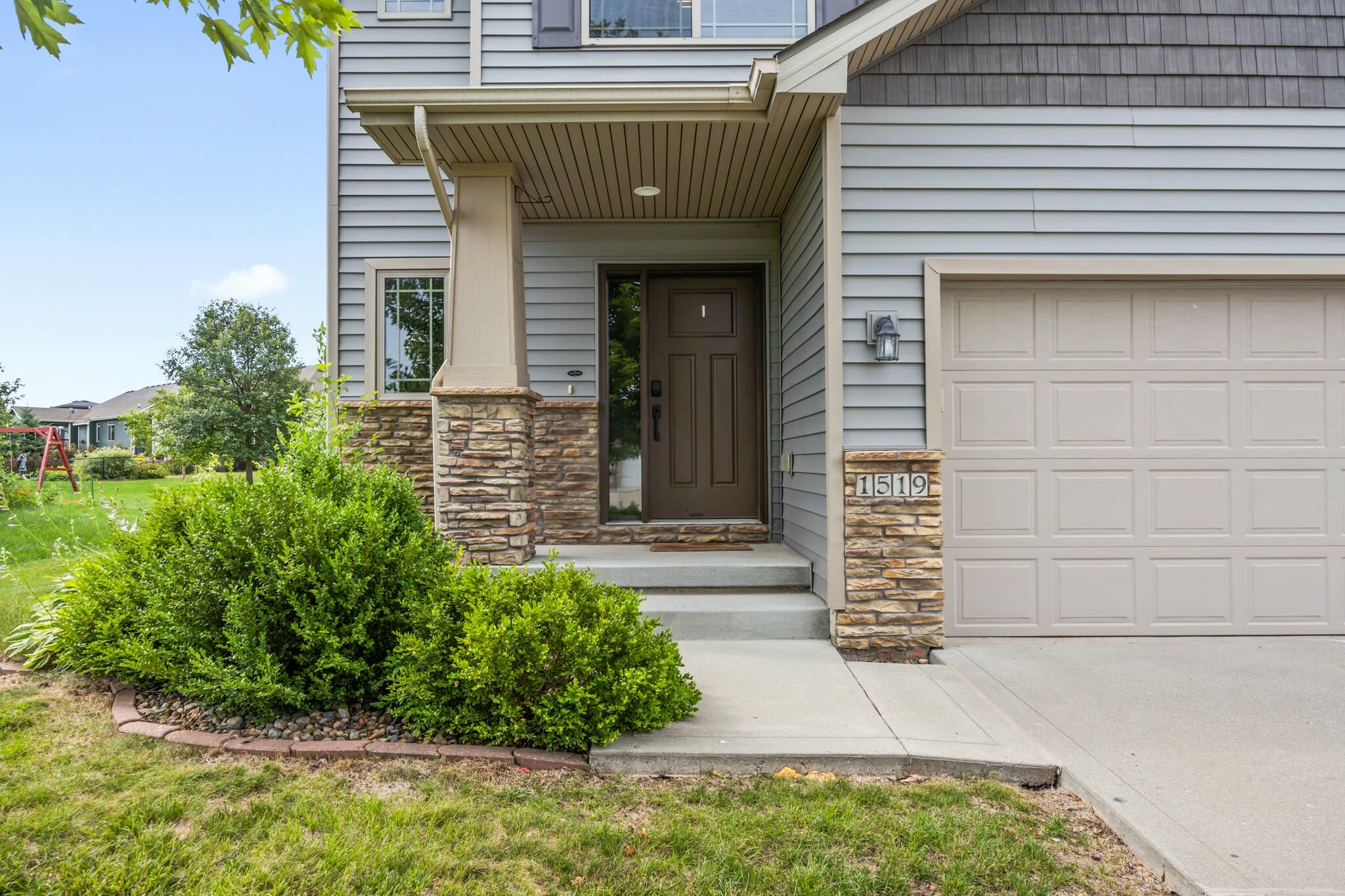 Property Photo: 1519 NE Williamsburg Drive IA 50021