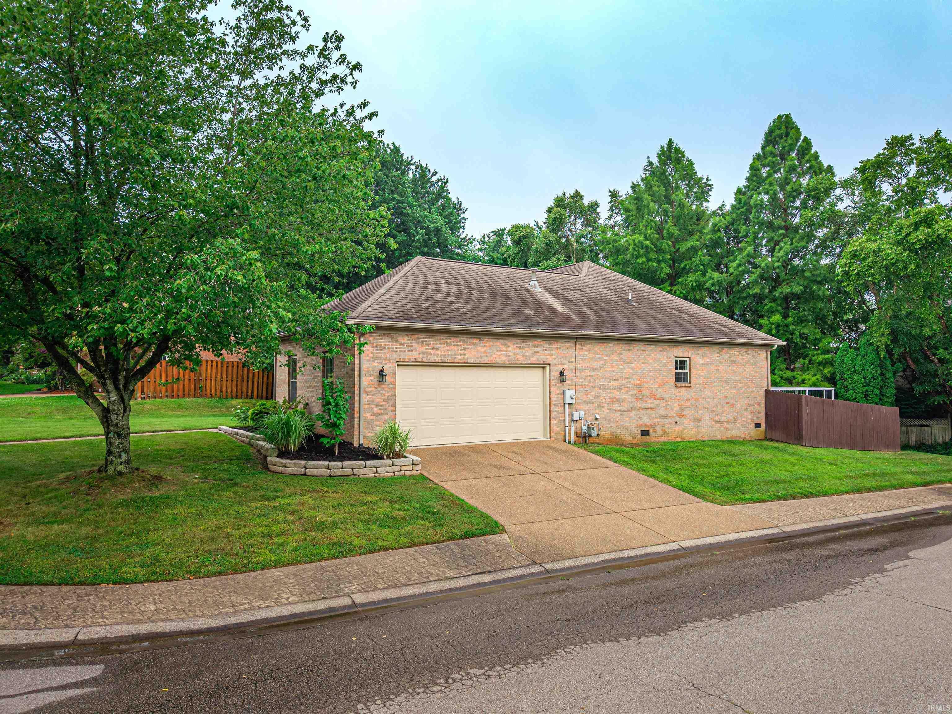 Property Photo:  2601 Greatway Court  IN 47711 