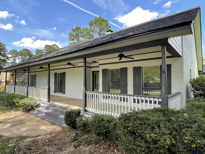 Property Photo: 540 N Adams TX 75633