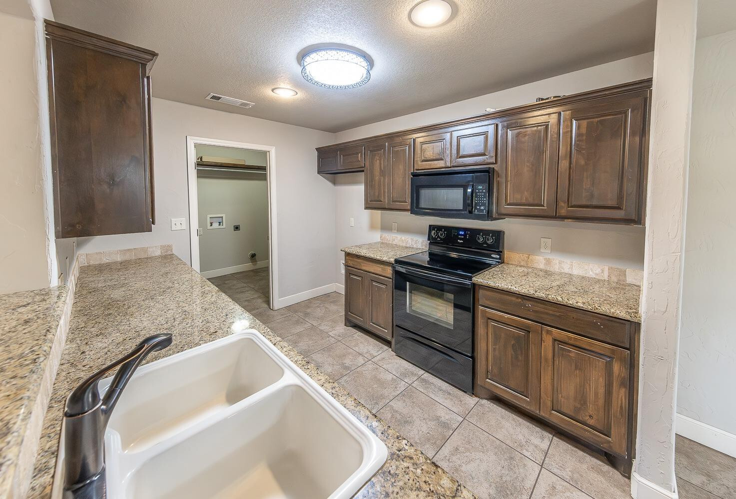 Property Photo: 5227 Harvard Street TX 79416