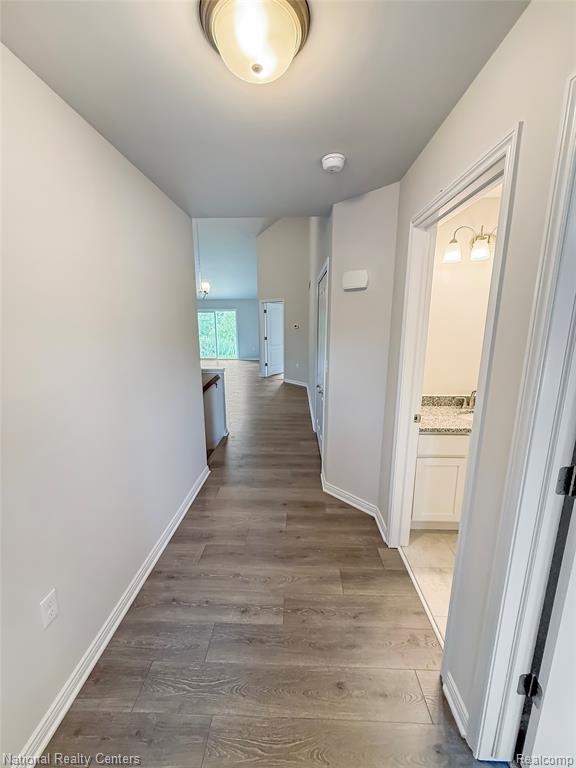Property Photo: 281 Devonshire Drive 6 MI 48446 4798