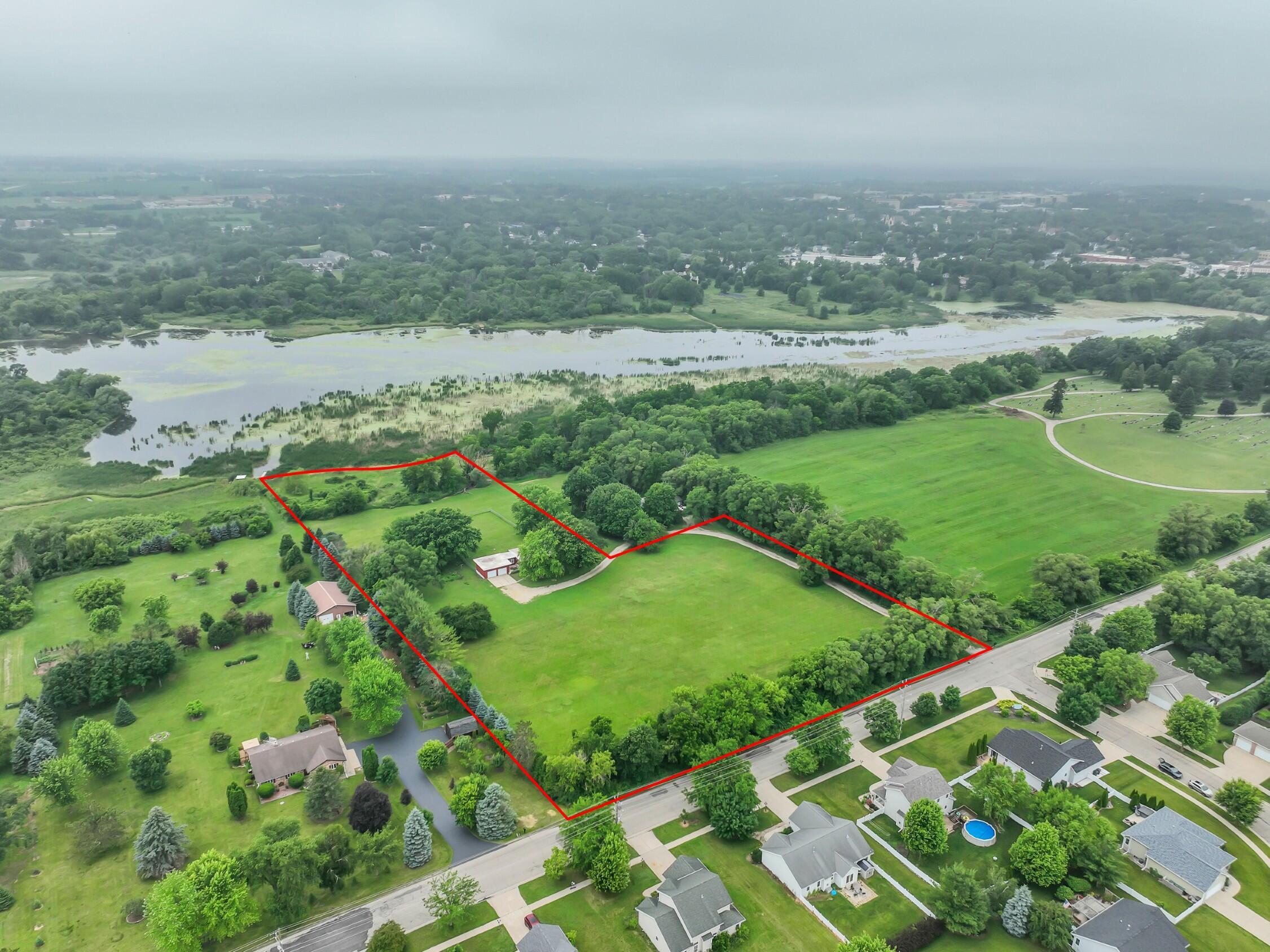 Property Photo: 630 S Wisconsin St WI 53190