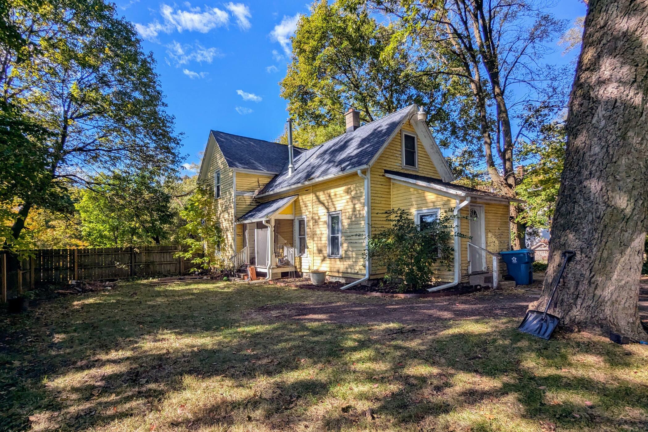 Property Photo: 616 &Amp 614 Charlotte Avenue MI 49048