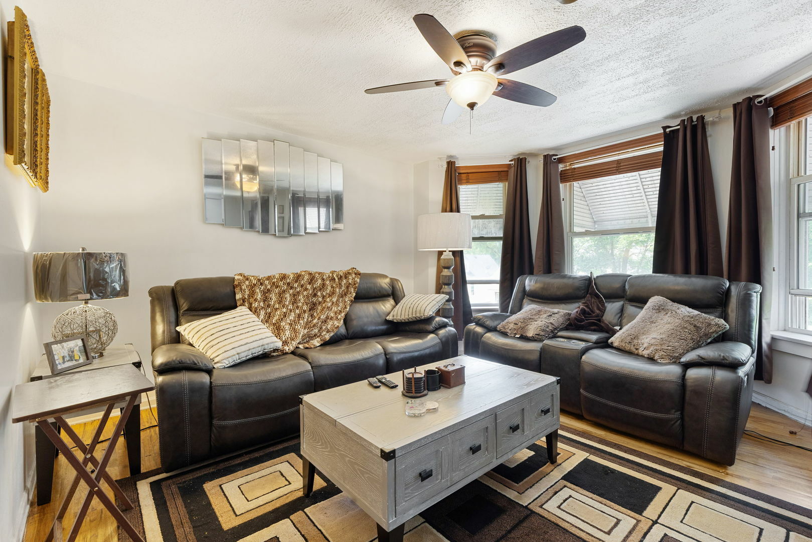 Property Photo:  5205 S Sangamon Street  IL 60609 