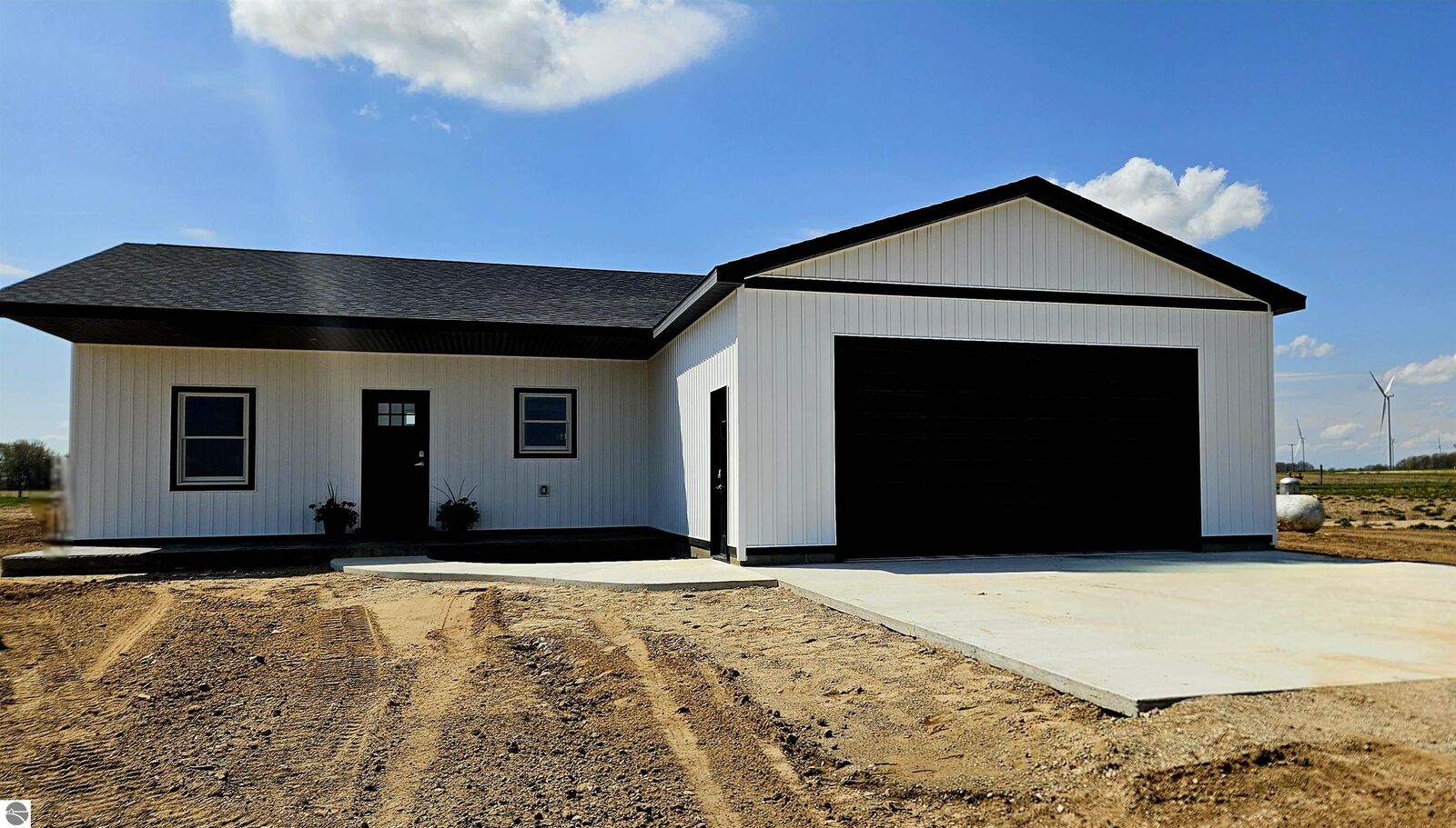 Property Photo:  881 N Winn Road  MI 48858 