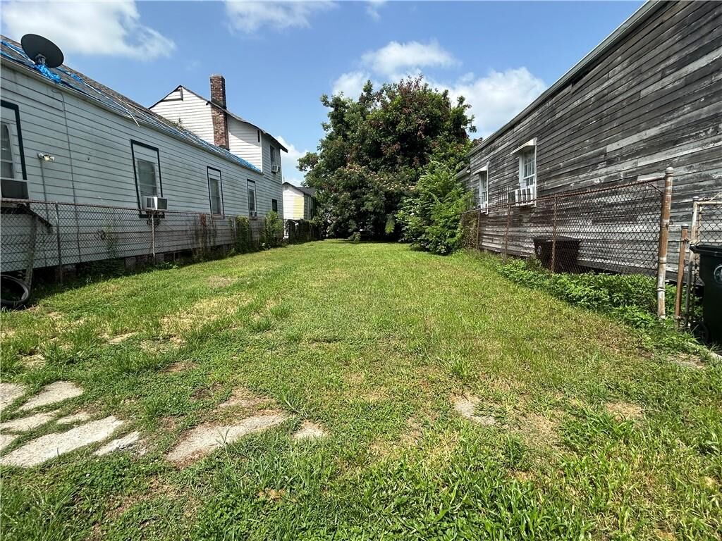 Property Photo:  2204 Touro Street  LA 70119 