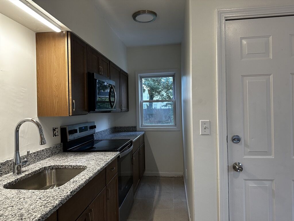 Property Photo:  245 Green Street 1  MA 02301 