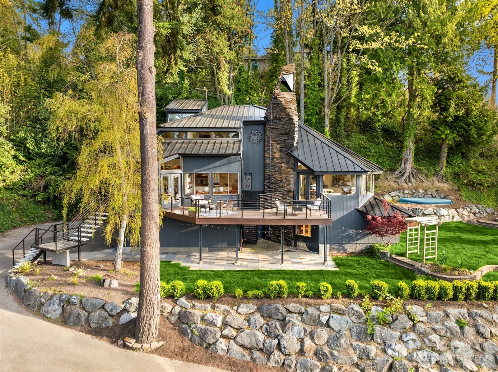 Property Photo:  13201  42nd Avenue NE  WA 98125 