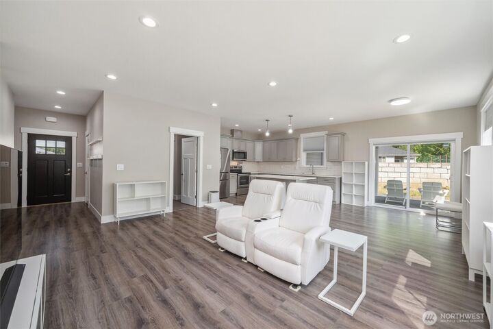 Property Photo:  6313  Winchester Way  WA 98266 