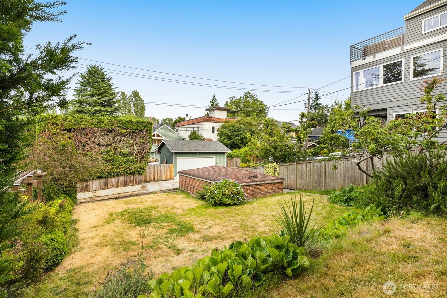 Property Photo:  1550  16th Avenue E  WA 98112 