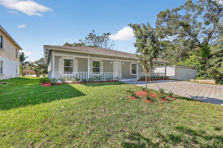 Property Photo:  2205 S 33rd S Street  FL 34947 