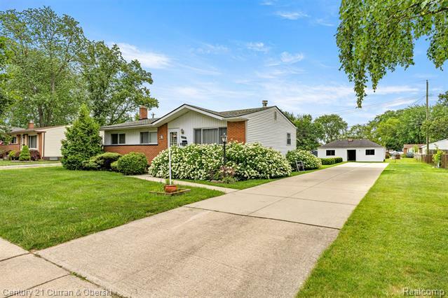 Property Photo: 29497 Bridge Street MI 48135