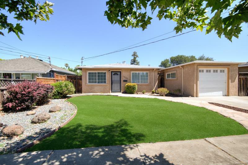 Property Photo:  1320 Ventura Avenue  CA 94551 