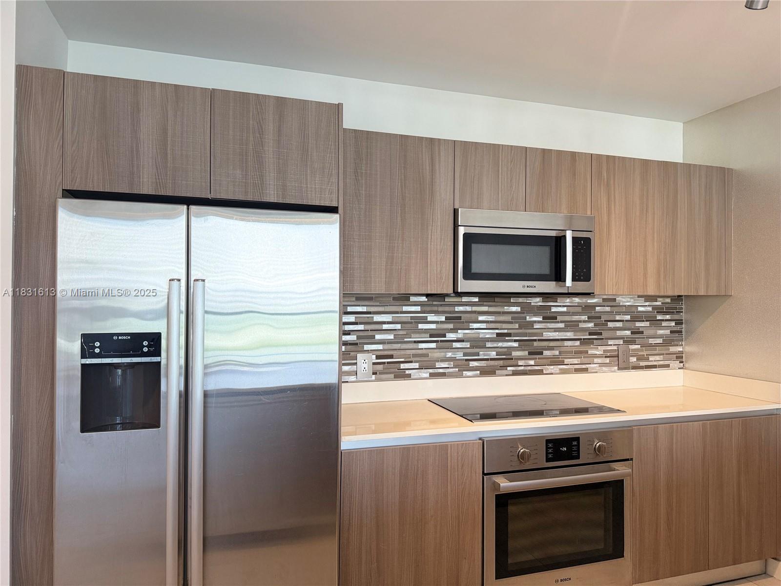 Property Photo: 201 SW 17th Rd 810 FL 33129
