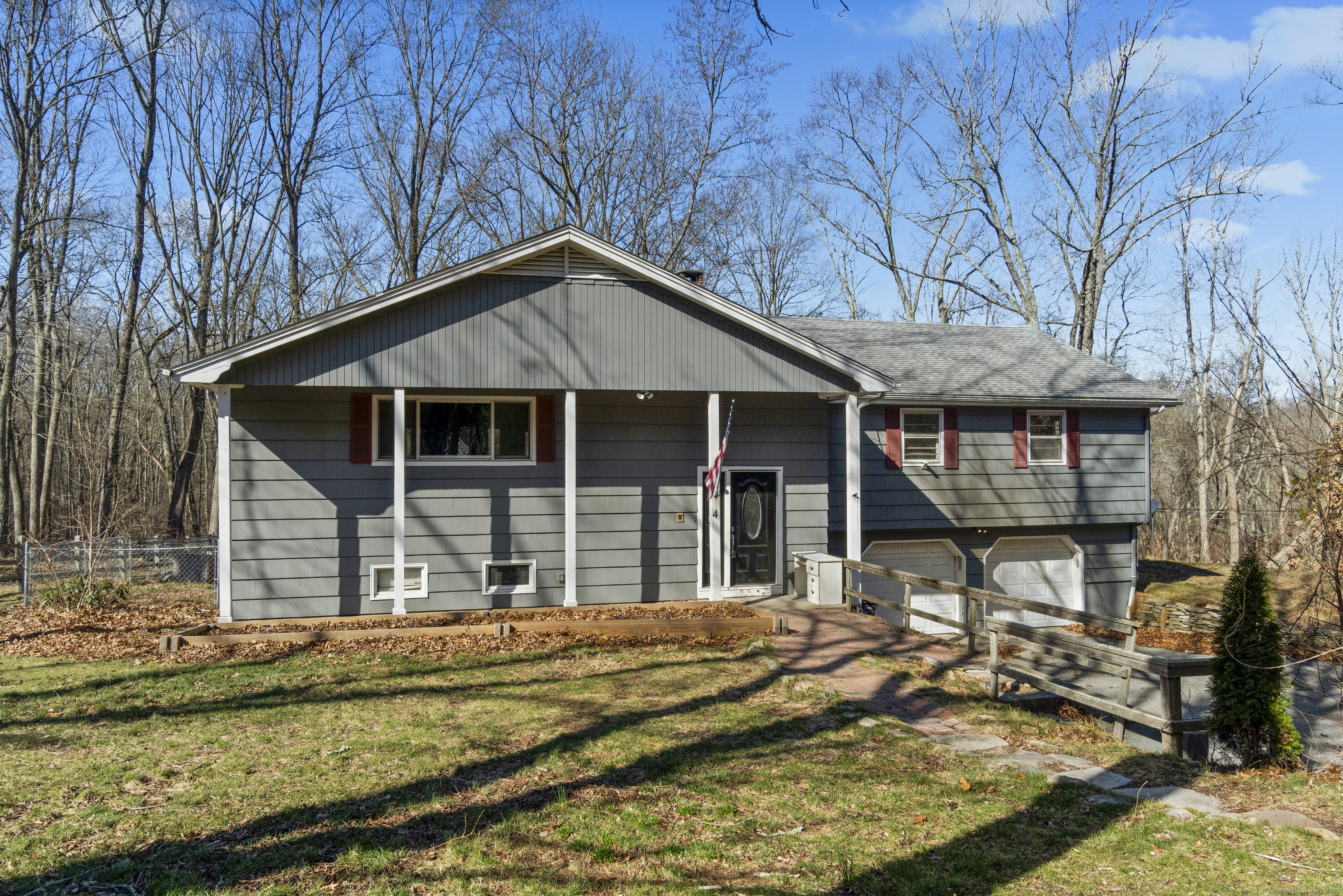 Property Photo:  4 Coachman Pike  CT 06339 