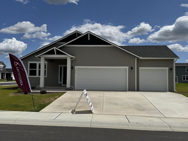 418 N Arcadia Ave  Deer Park WA 99006 photo