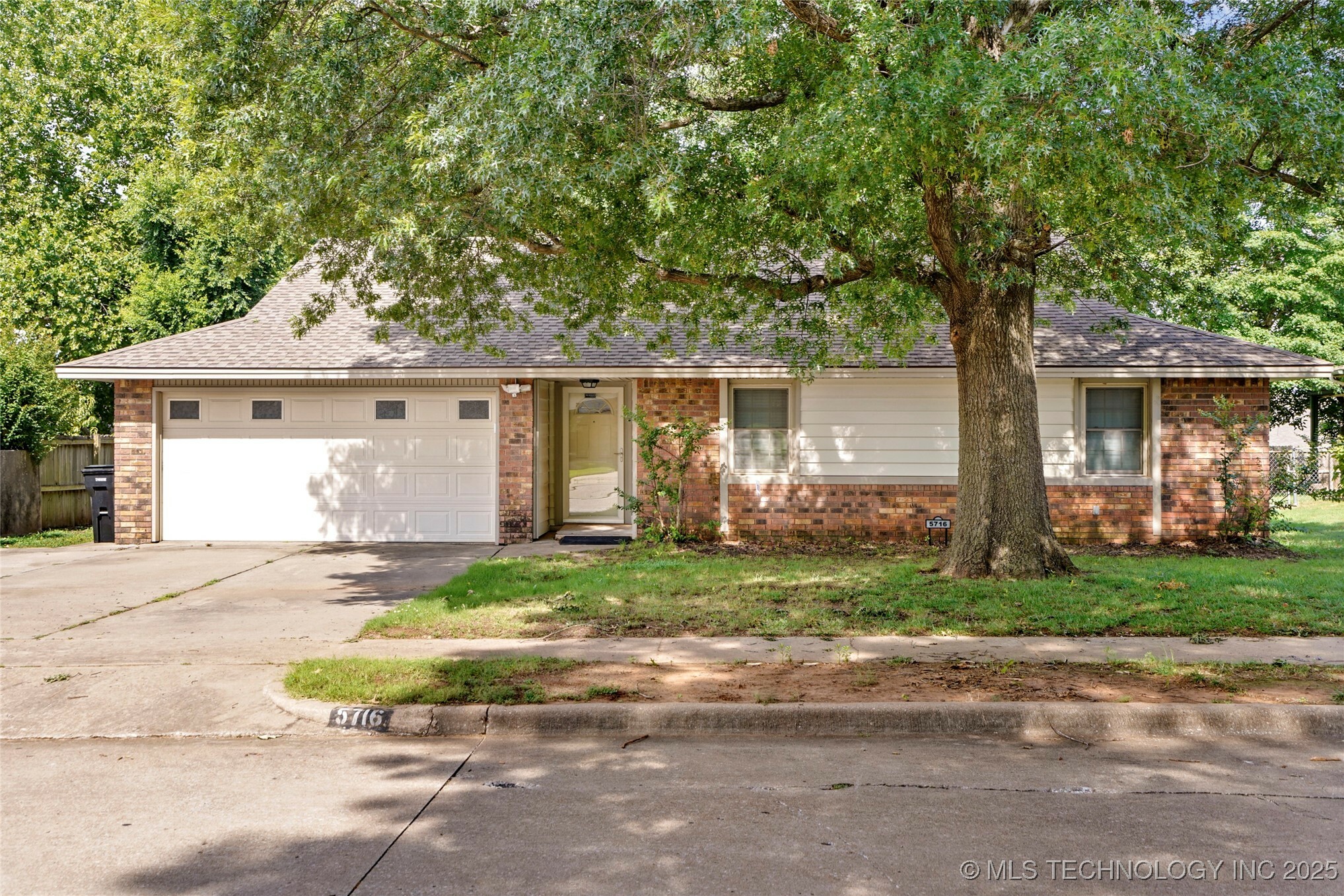 Property Photo: 5716 S Birch Avenue OK 74011