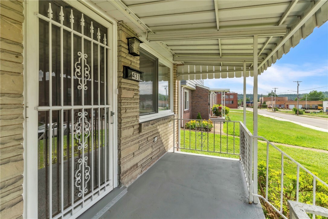 Property Photo: 431 Park Ave PA 15025