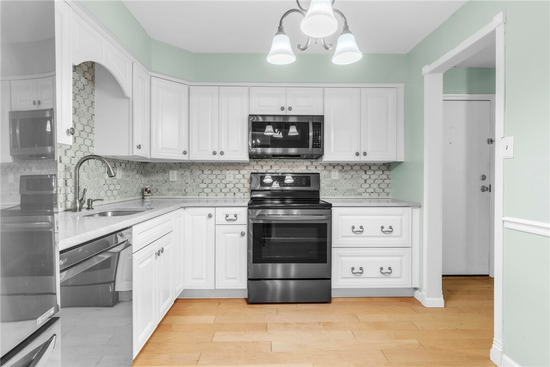 Property Photo:  555 Sloop Road 12  PA 15237 