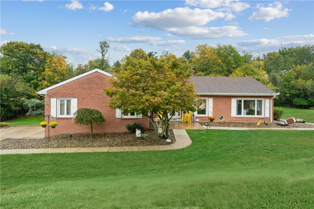 Property Photo: 200 Demar Blvd PA 15317