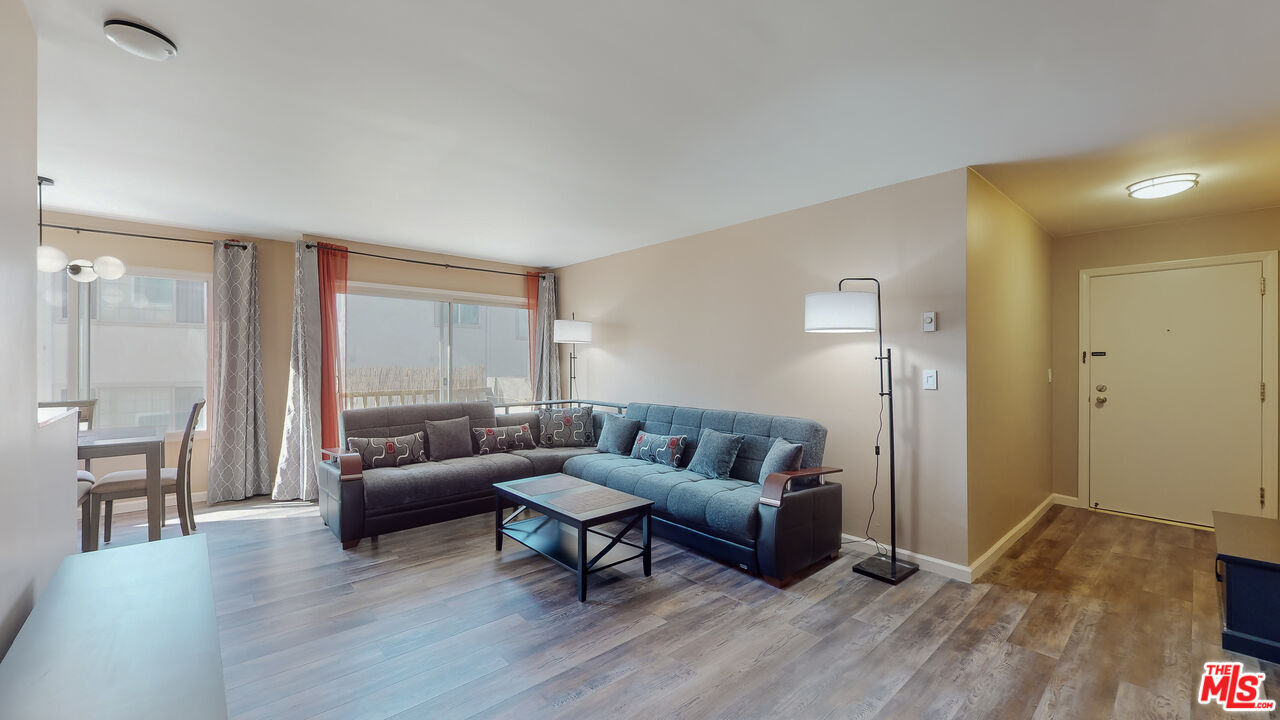 Property Photo: 8740 Tuscany Ave CA 90293