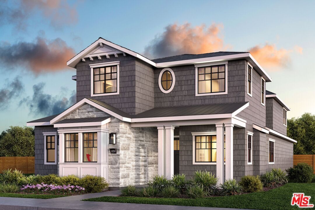 Property Photo:  618 10th St  CA 90402