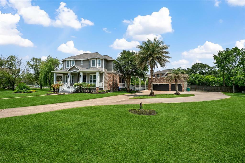 Property Photo: 806 Quintana Roo Place TX 77586