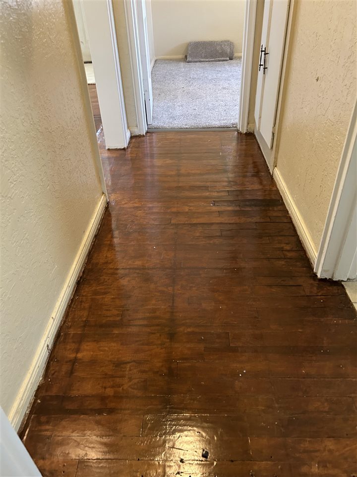 Property Photo: 2320 SW E Ave OK 73505-7300