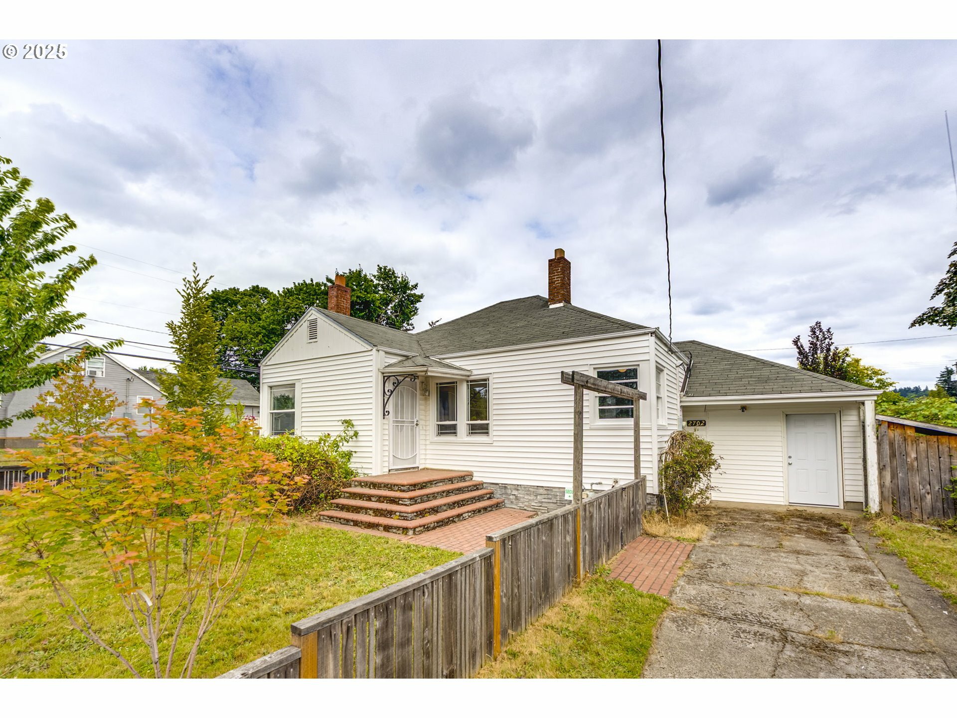 2702 SE 81st Ave  Portland OR 97206 photo