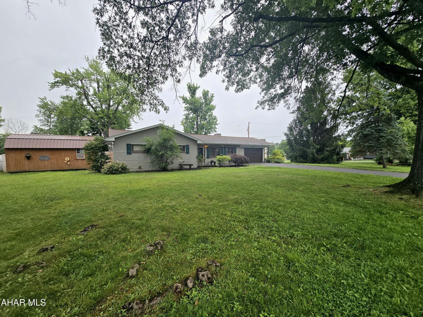 Property Photo:  907 Jones Street  PA 16648 