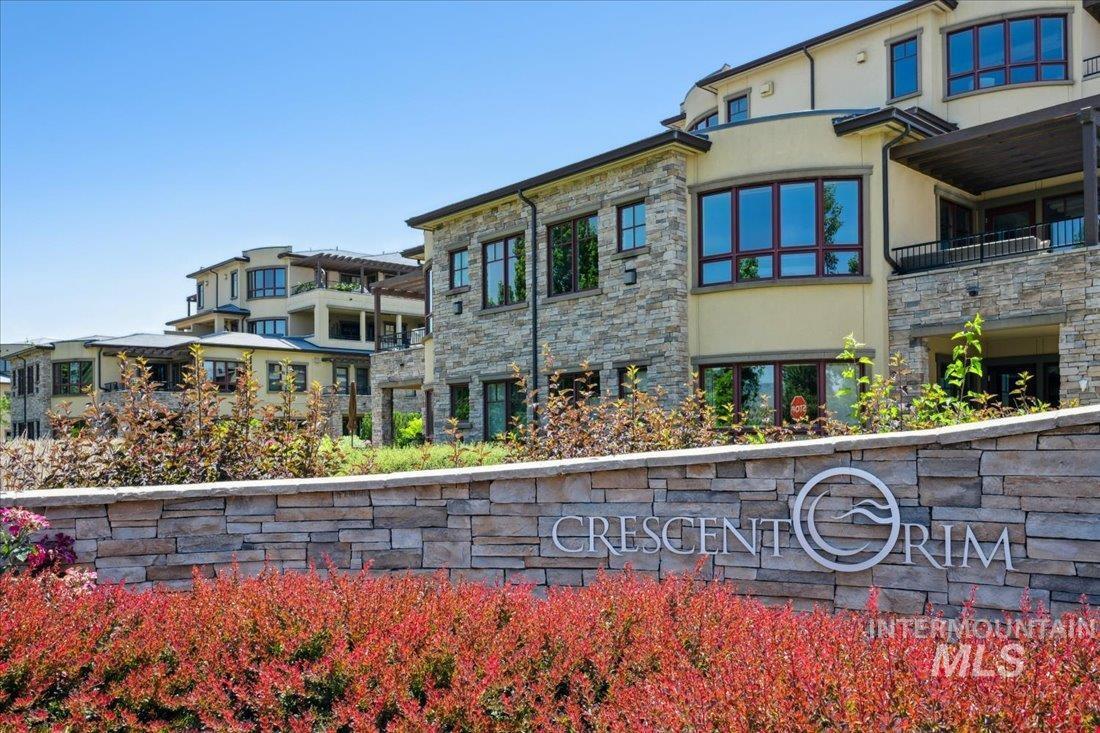 Property Photo: 3075 W Crescent Rim Dr Apt 203 ID 83706-3067