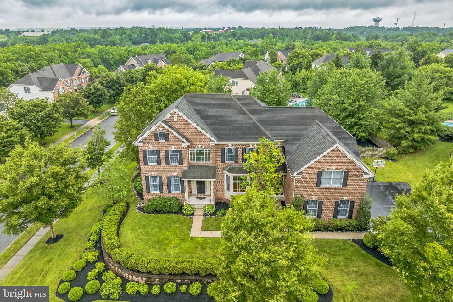 Property Photo: 970 Turnberry Circle PA 19473