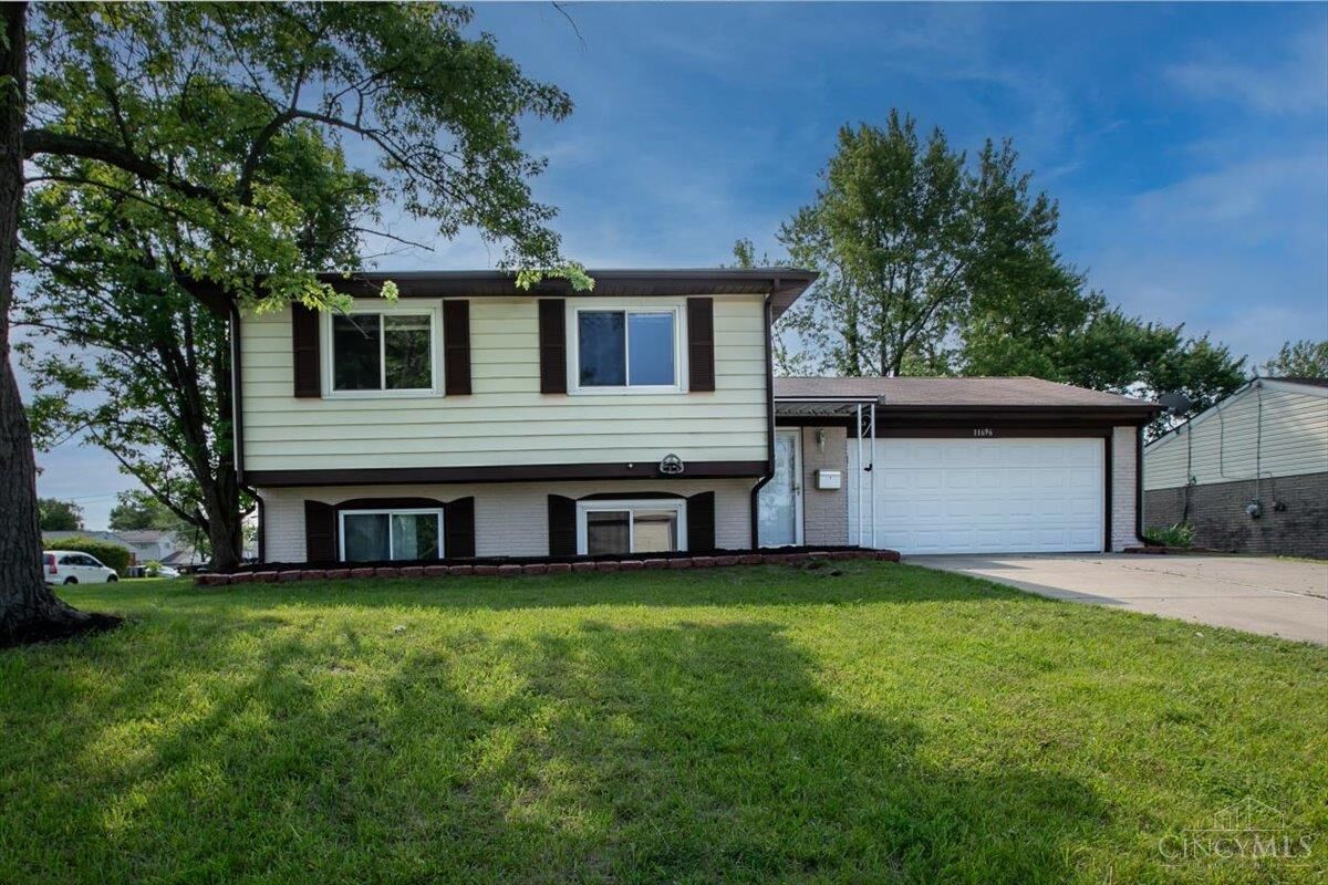 Property Photo:  11696 Hinkley Drive  OH 45240 