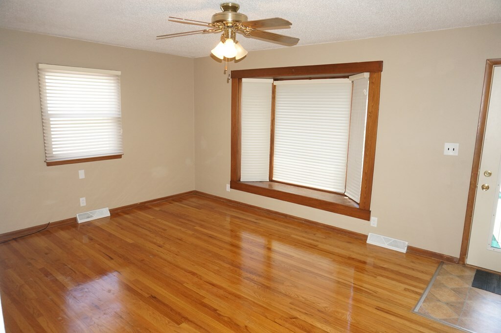 Property Photo: 2614 19th Ave N IA 50511