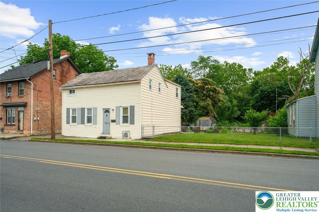 Property Photo:  533 Main Street  PA 18017 