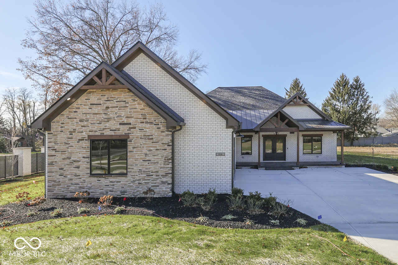 Property Photo: 886 J McCool Way IN 46142