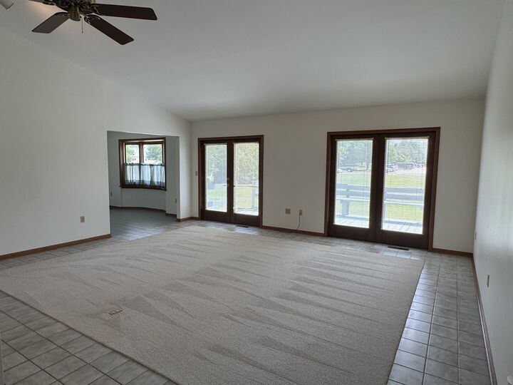 Property Photo: 532 E 2nd Street IL 60941