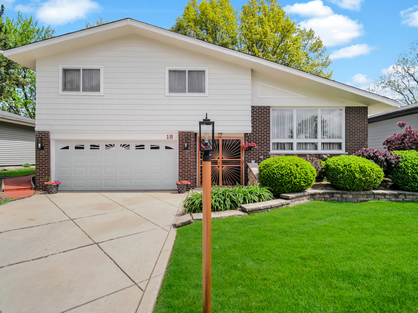 Property Photo:  18 E 155th Place  IL 60473 