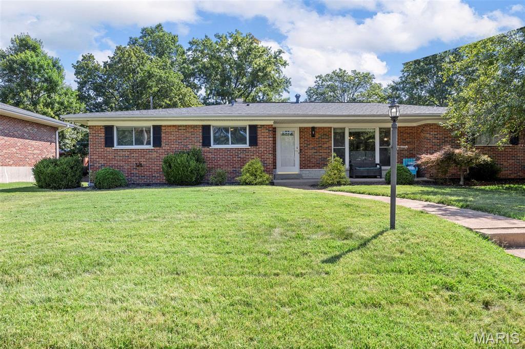 Property Photo: 8840 Glenwood Drive MO 63126