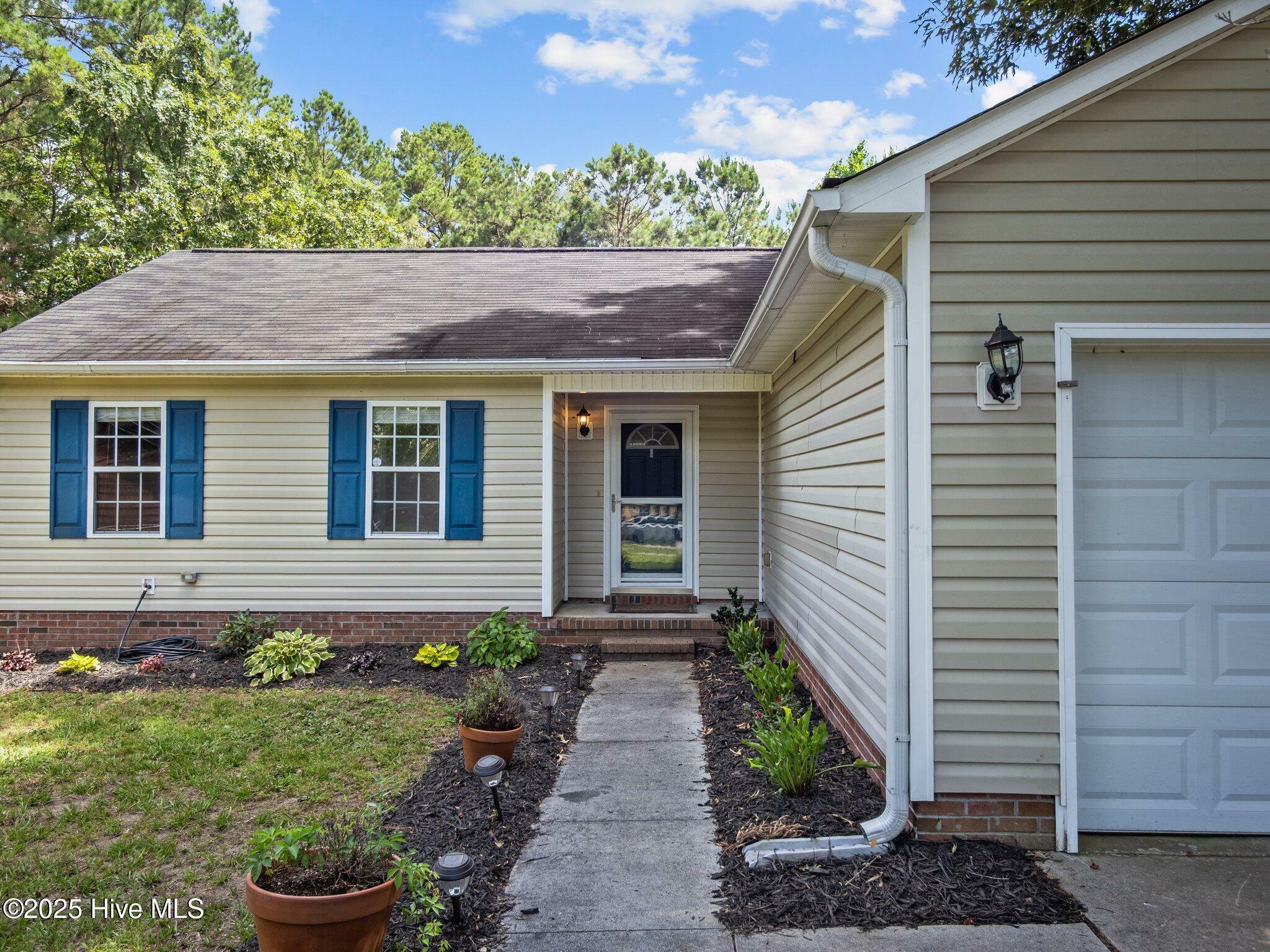 Property Photo: 404 Silo Court NC 28539