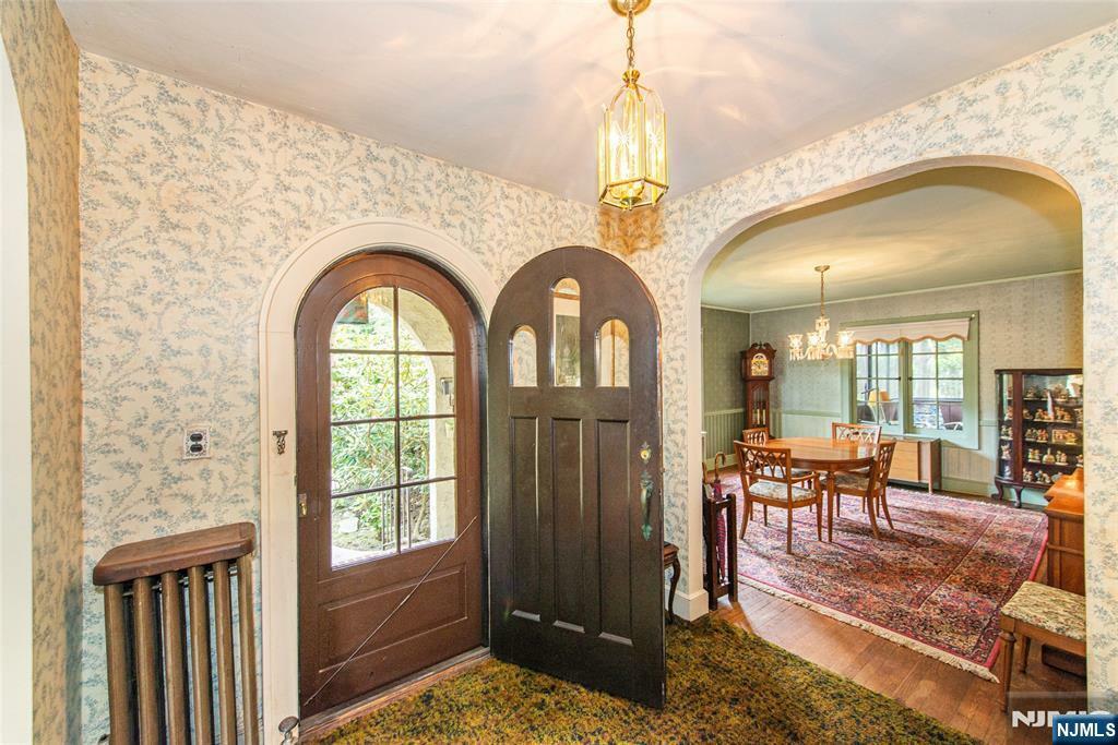 Property Photo:  140 Valley View Avenue  NJ 07450 