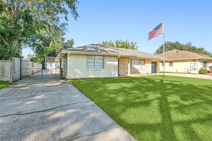 Property Photo:  14 Elaine Avenue  LA 70123 