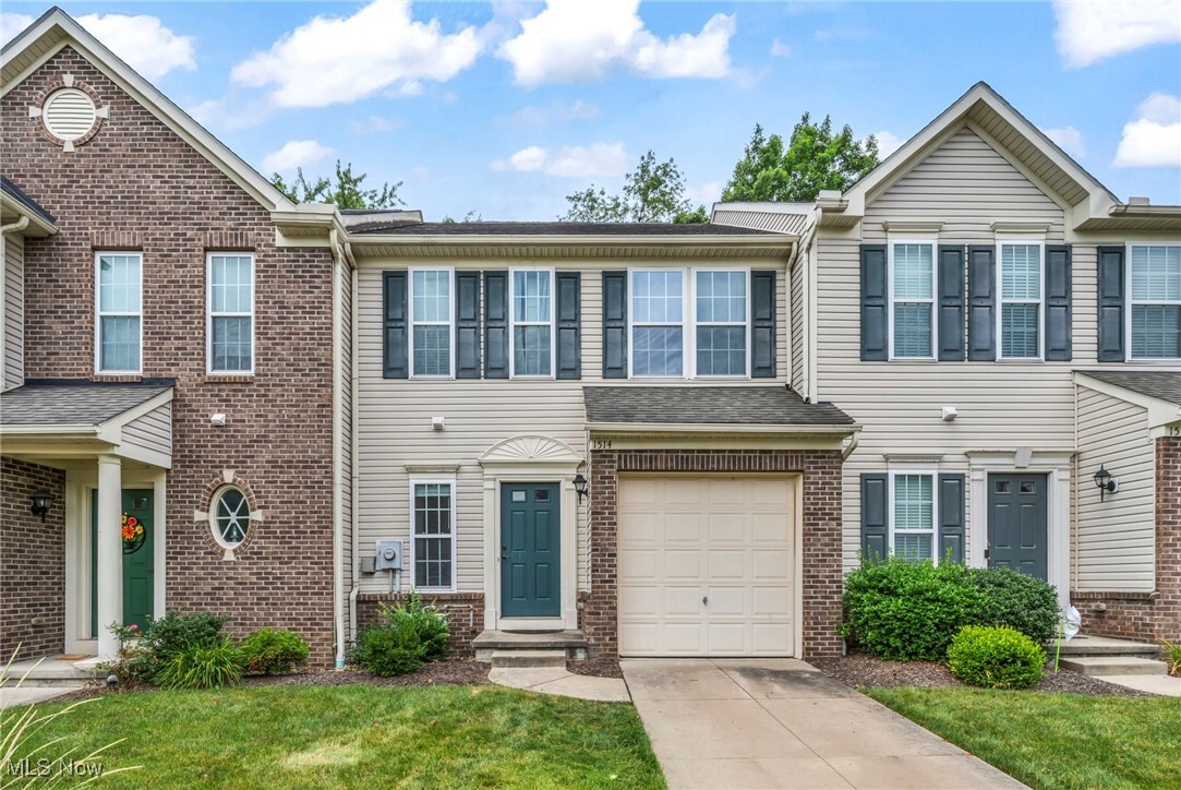 Property Photo:  1514 Wellingshire Circle  OH 44221 