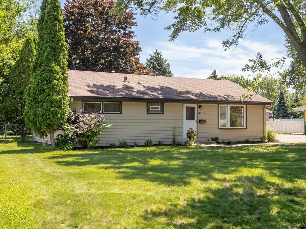 Property Photo:  8121 Clinton Avenue S  MN 55420 