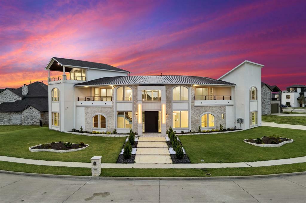 Property Photo: 1933 Noe Boulevard TX 75126