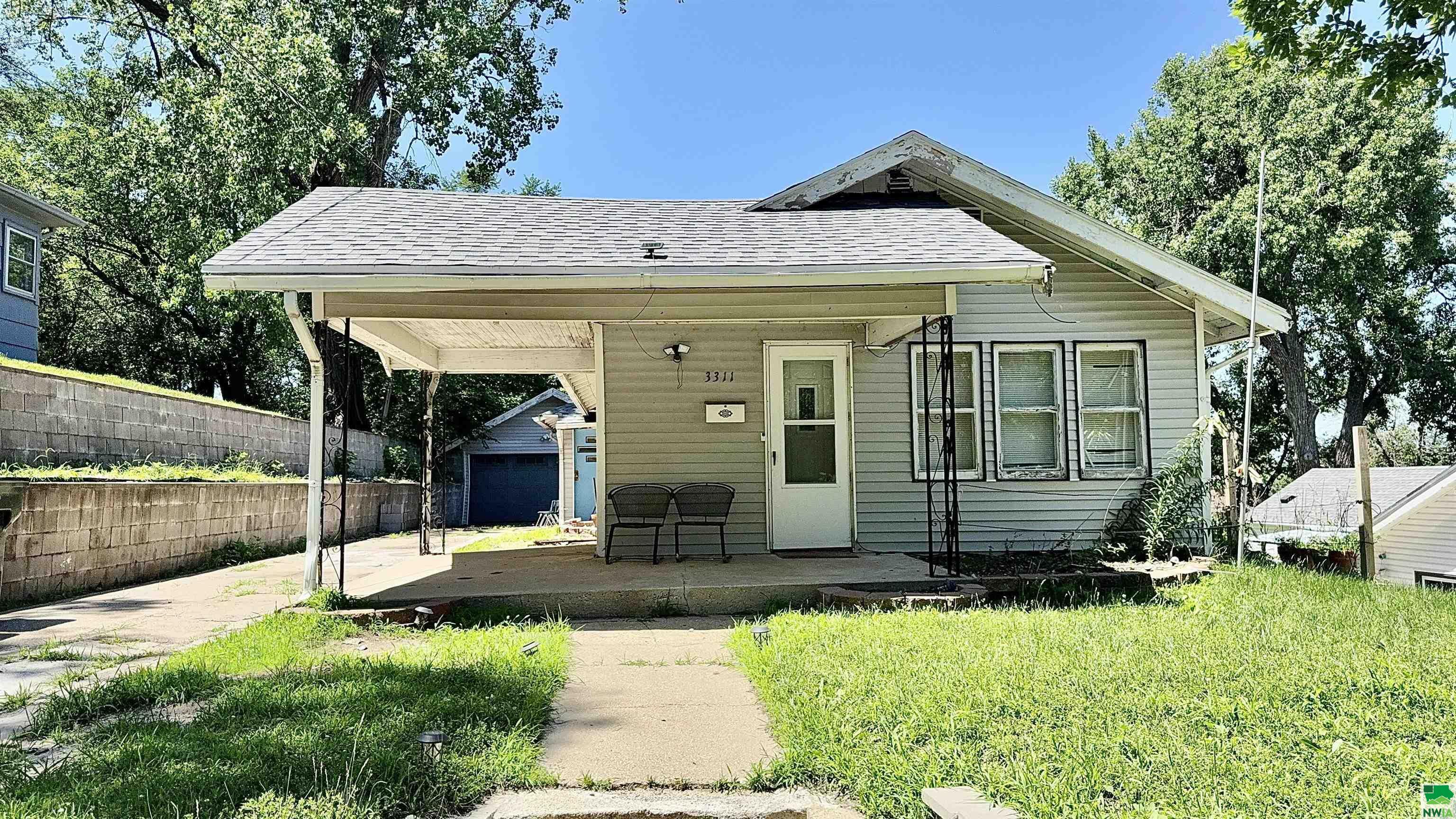 Property Photo: 3311 Virginia Street IA 51104