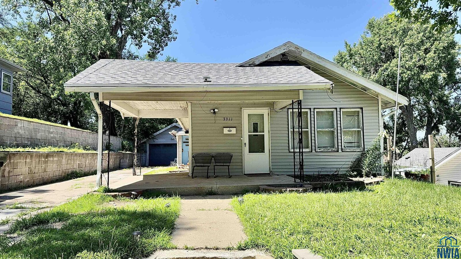 Property Photo: 3311 Virginia Street IA 51104