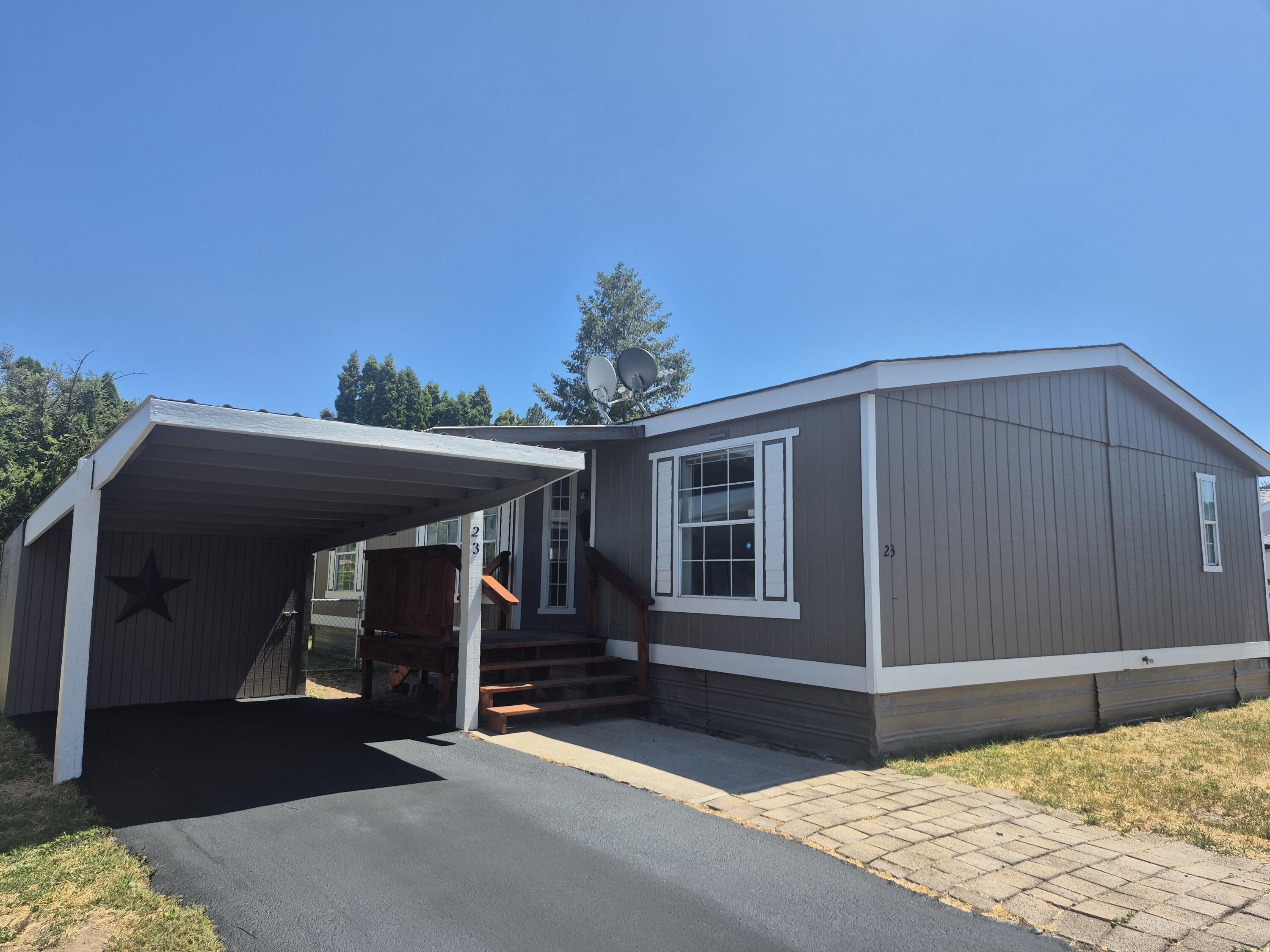 Property Photo:  185 NW Harwood Street 23  OR 97754 